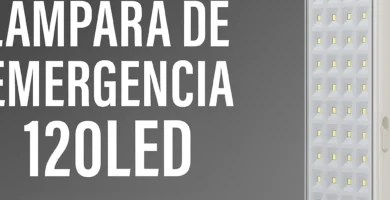 Imagen de lámpara de emergencia con 120 LEDs encendida, ideal para iluminar durante apagones prolongados