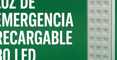 Lámpara de emergencia recargable de 30 LEDs encendida, ideal para cortes de luz en hogares y oficinas