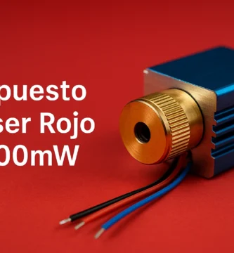 Módulo láser rojo de 200mW con lente y disipador, ilustrado sobre fondo oscuro con texto central informativo