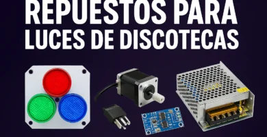 Imagen de repuestos para luces de discotecas incluyendo LED RGB, motor, tarjeta electrónica y fuente de poder sobre fondo oscuro