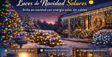 Luces de Navidad solares iluminando jardín y fachada, decoración navideña LED exterior con carga solar y encendido automático