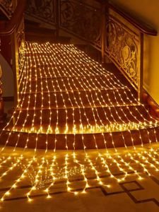 Enchufable 3m 3m luz cálida 280L