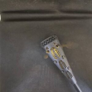 Suelo hueco de espina de pescado con lámparas para dar calidez